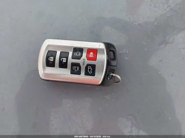 Toyota Sienna Xle V6