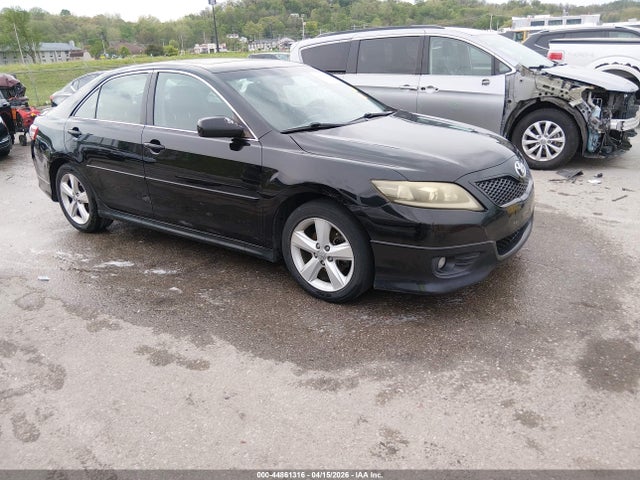 Salvage Toyota Camry Image
