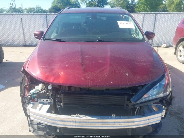 Chrysler Pacifica Touring-l