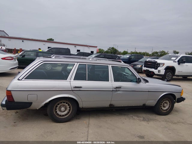 Mercedes-Benz 300 Tdt