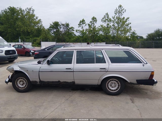 Mercedes-Benz 300 Tdt