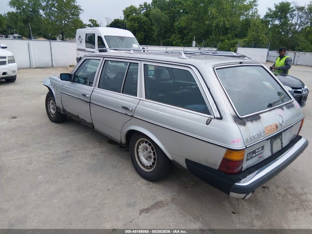 Mercedes-Benz 300 Tdt