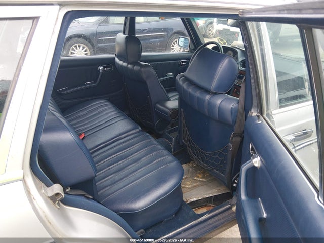 Mercedes-Benz 300 Tdt
