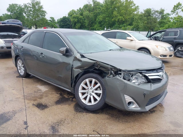 Salvage Toyota Camry Image