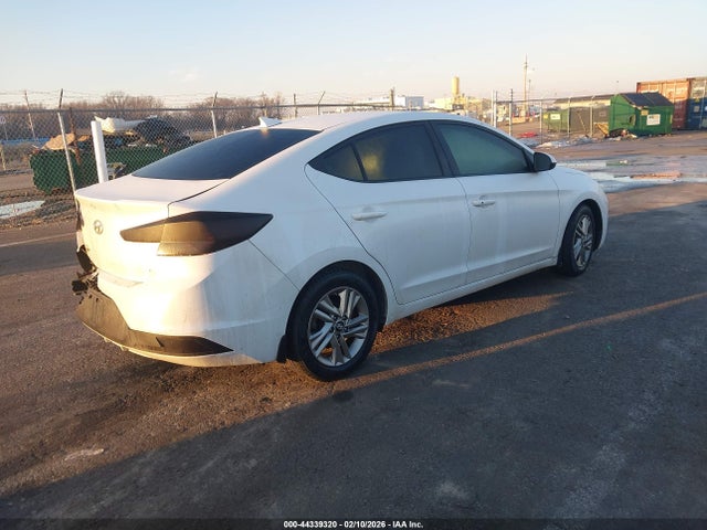 Hyundai ELANTRA Value Edition