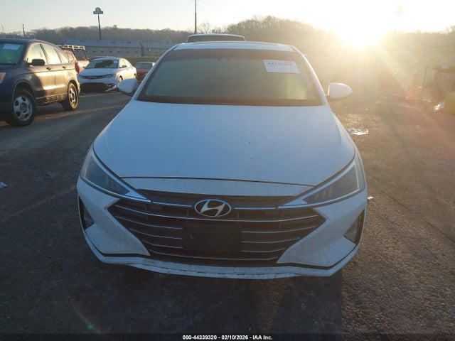 Hyundai ELANTRA Value Edition