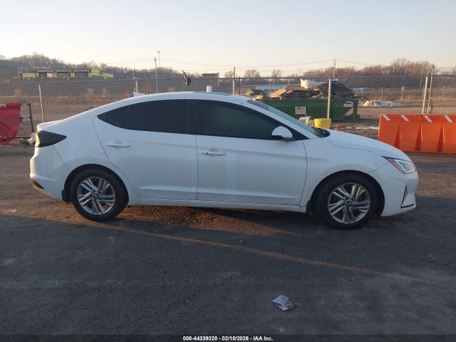 Hyundai ELANTRA Value Edition