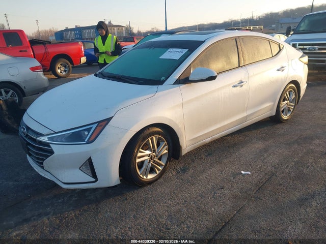 Hyundai ELANTRA Value Edition