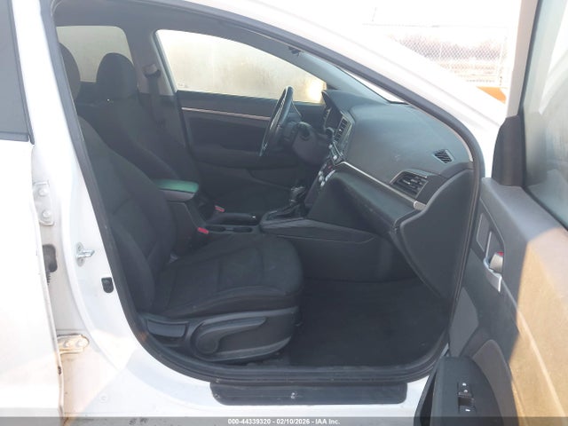 Hyundai ELANTRA Value Edition