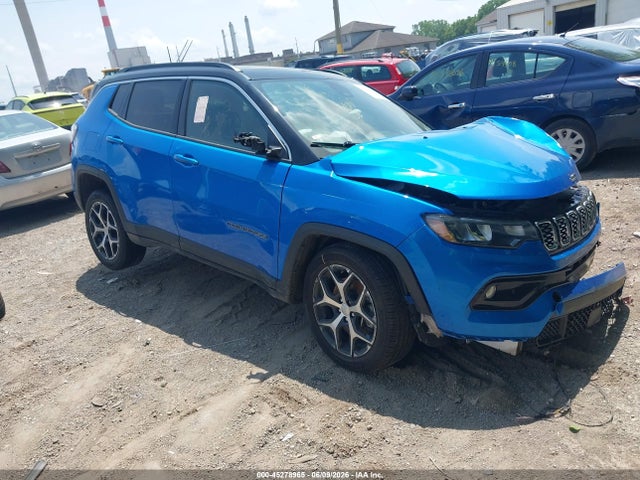 Salvage Jeep Compass Image