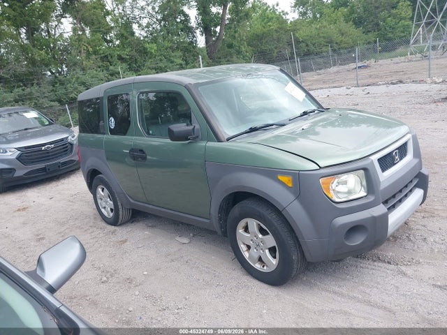 Salvage Honda Element Image