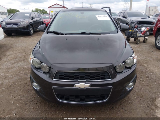 Chevrolet Sonic Lt Auto
