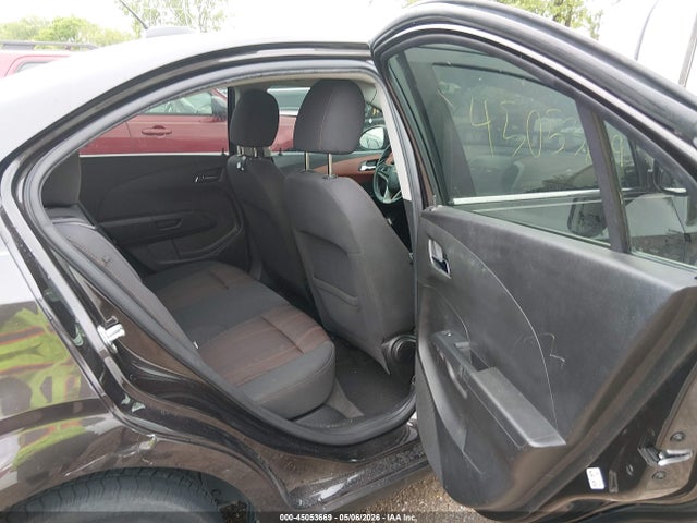 Chevrolet Sonic Lt Auto