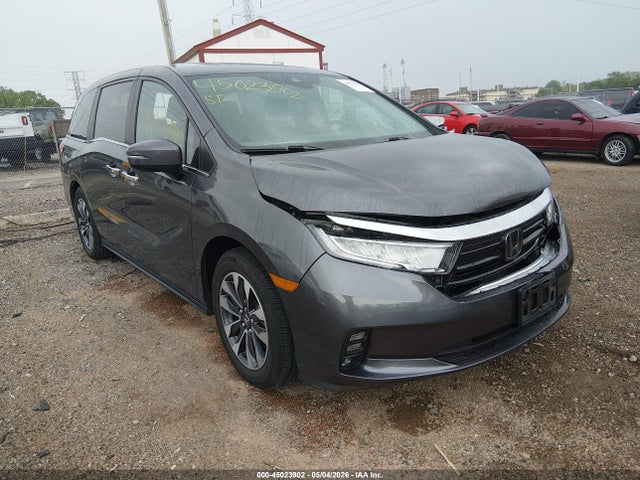 Salvage Honda Odyssey Image