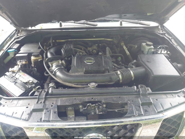 Nissan Pathfinder Le