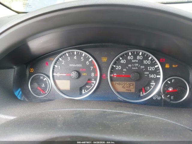 Nissan Pathfinder Le