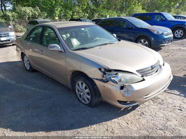 Salvage Toyota Camry Image