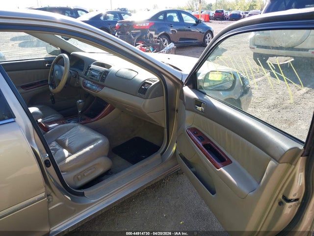 Toyota Camry Xle V6