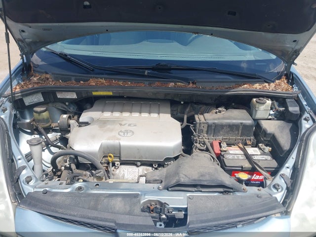 Toyota Sienna Le