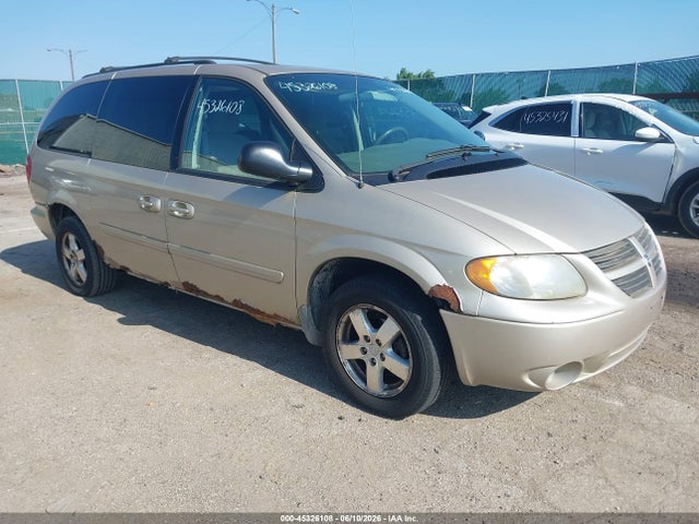 Salvage Dodge Grand Caravan Image