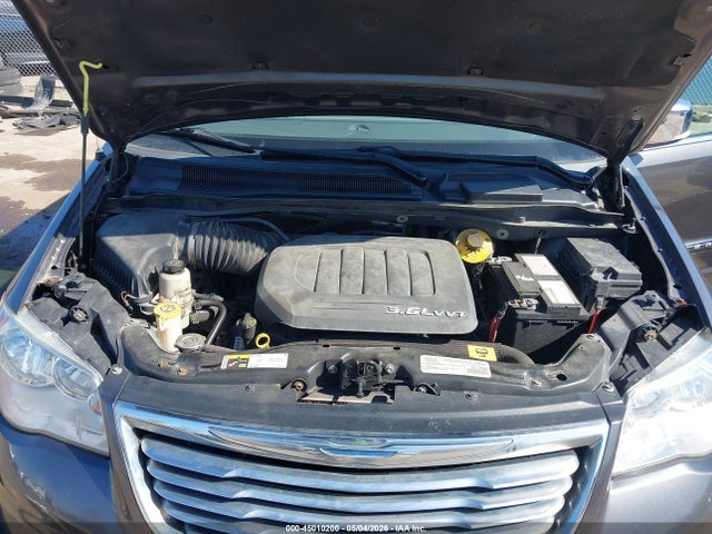 Chrysler Town & Country Touring-l