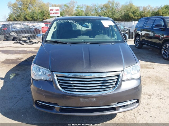 Chrysler Town & Country Touring-l