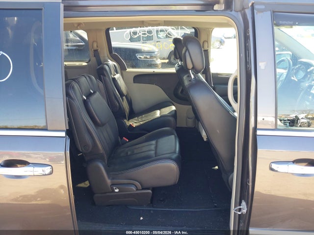 Chrysler Town & Country Touring-l