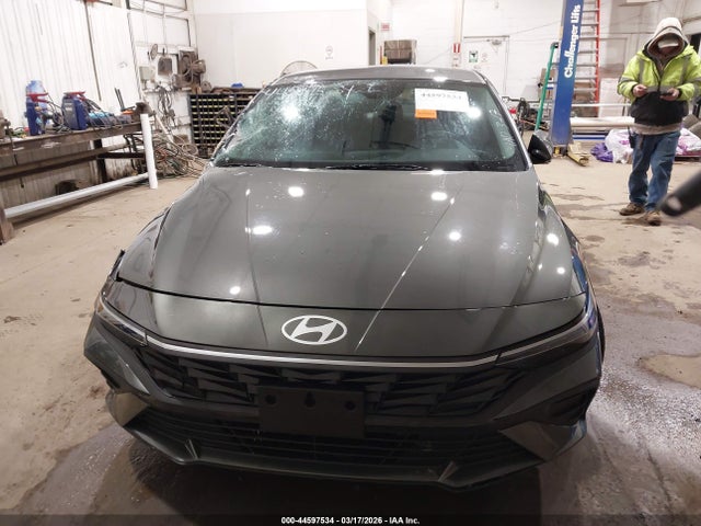 Hyundai ELANTRA Blue