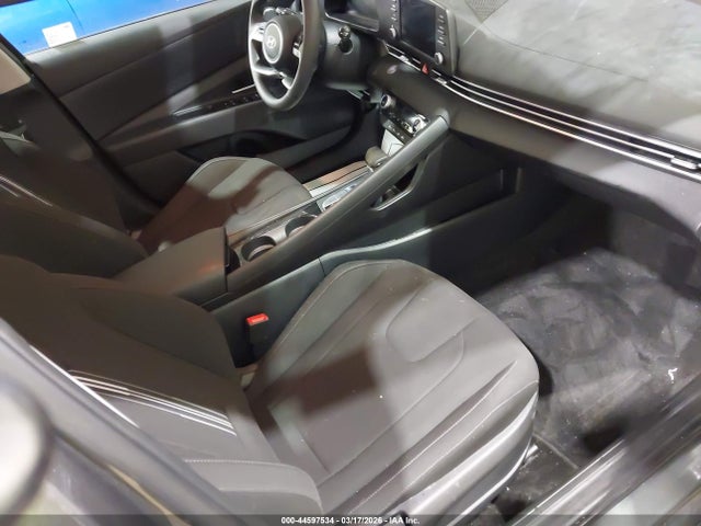 Hyundai ELANTRA Blue
