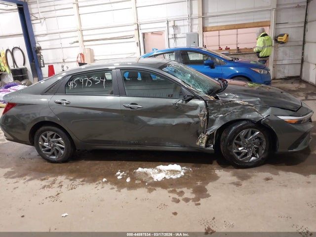 Hyundai ELANTRA Blue