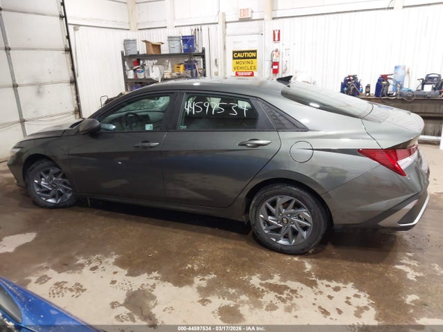 Hyundai ELANTRA Blue