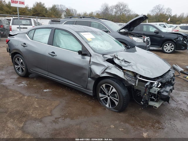 Salvage Nissan Sentra Image