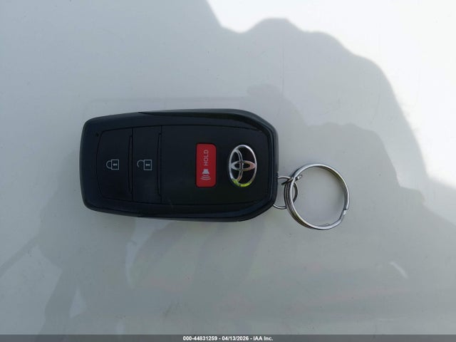 Toyota Prius Le