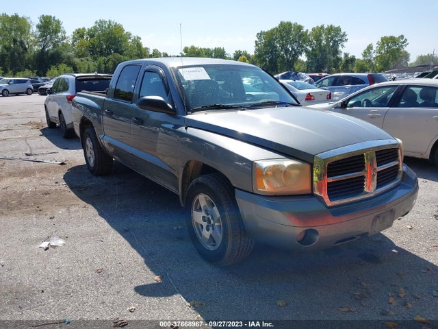 Salvage Dodge Dakota Image