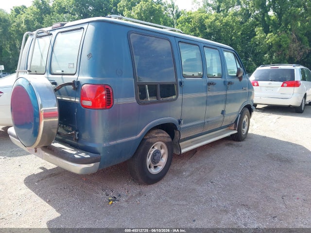 Dodge Ram Van B250