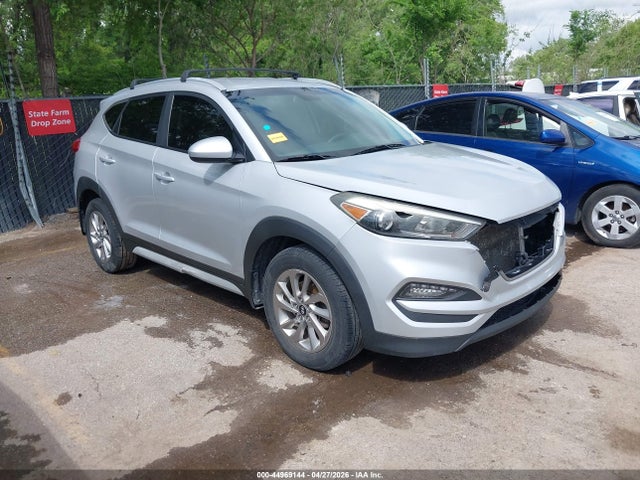 Salvage Hyundai TUCSON Image