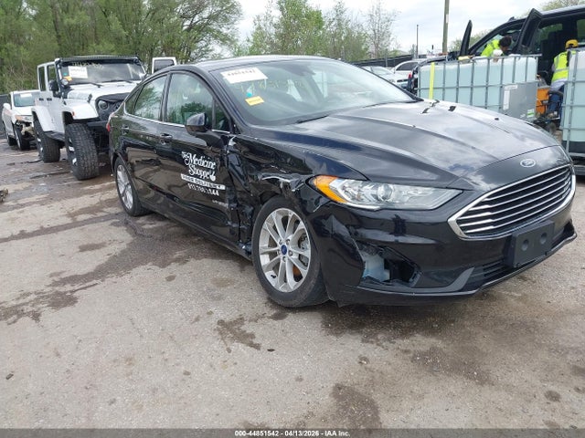 Salvage Ford Fusion Image