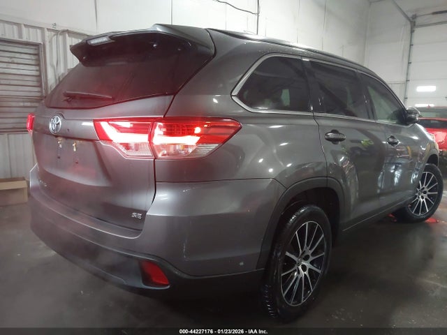 Toyota Highlander Se