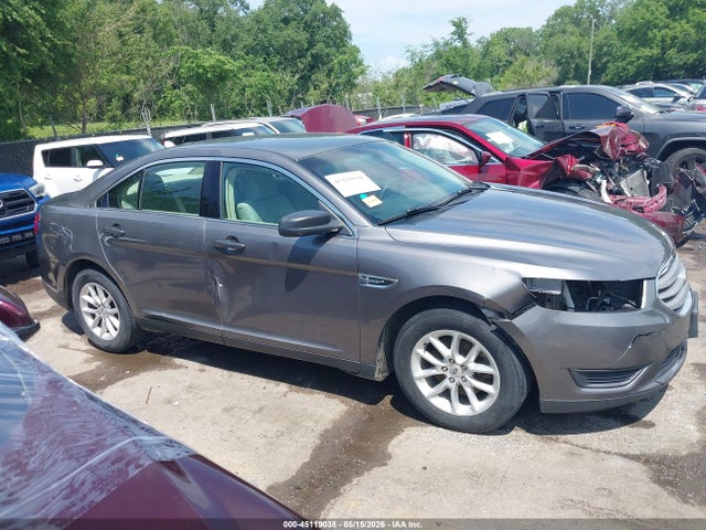 Ford Taurus Se