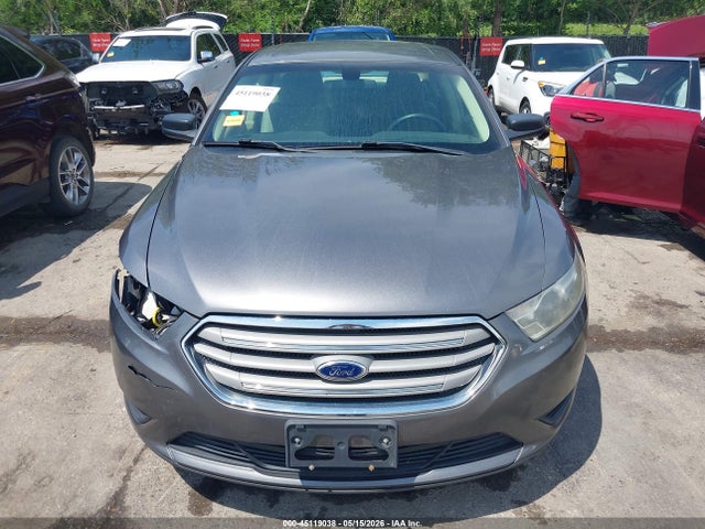 Ford Taurus Se