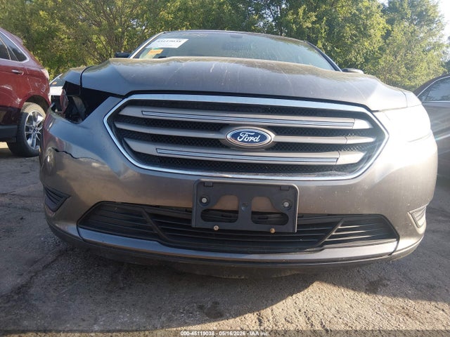 Ford Taurus Se
