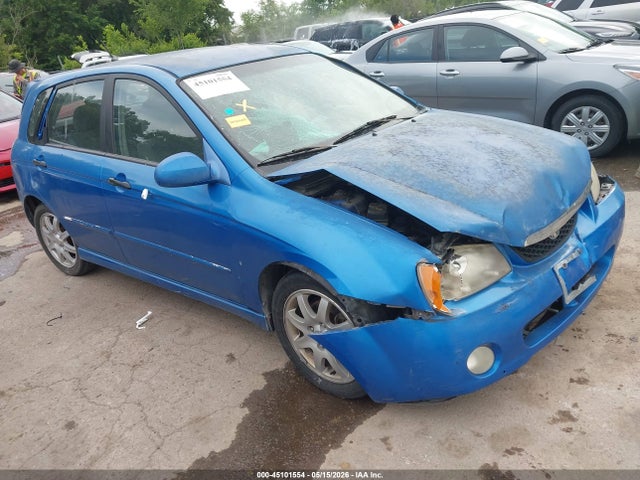 Salvage Kia Spectra Image