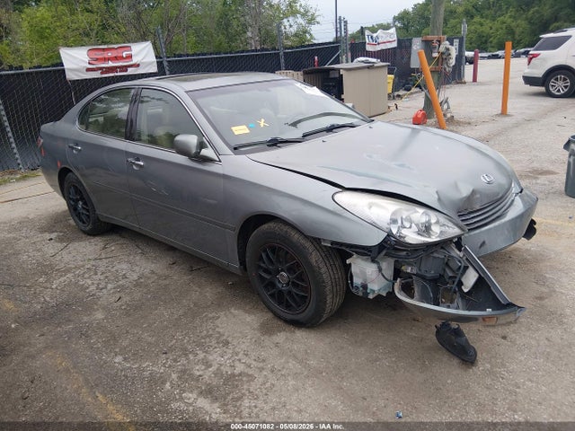 Salvage Lexus Es Image