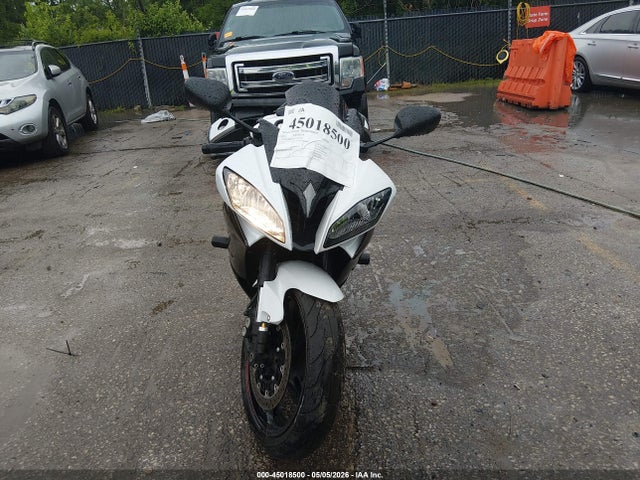 Yamaha Yzfr6