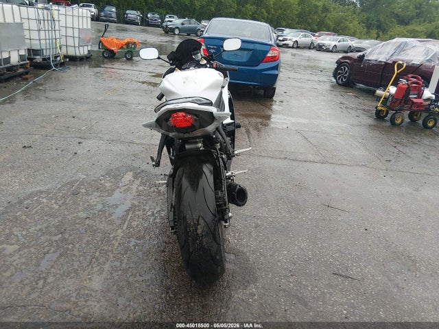 Yamaha Yzfr6