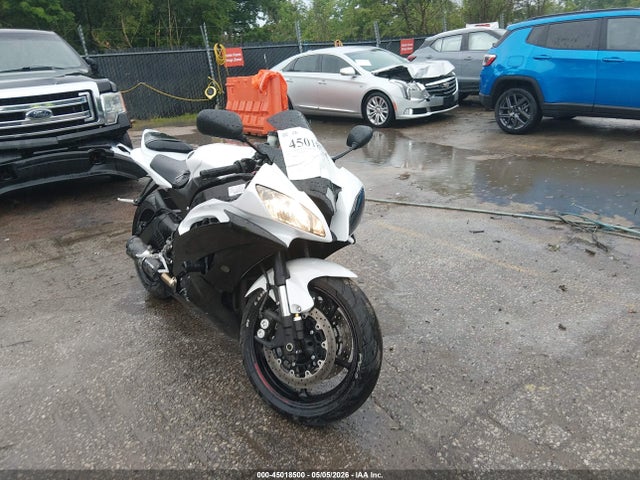 Salvage Yamaha Yzfr6 Image