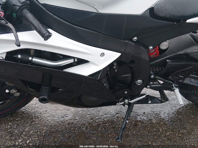 Yamaha Yzfr6