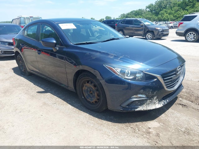 Salvage Mazda Mazda3 Image