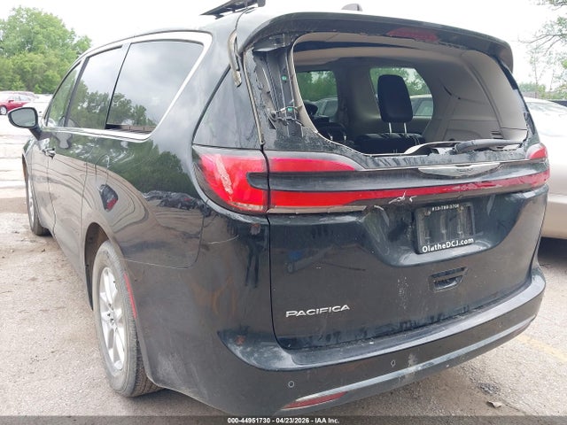 Chrysler Pacifica Touring L