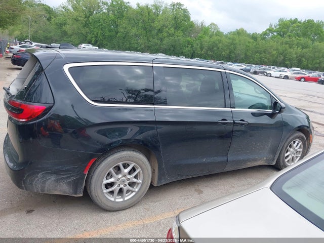 Chrysler Pacifica Touring L